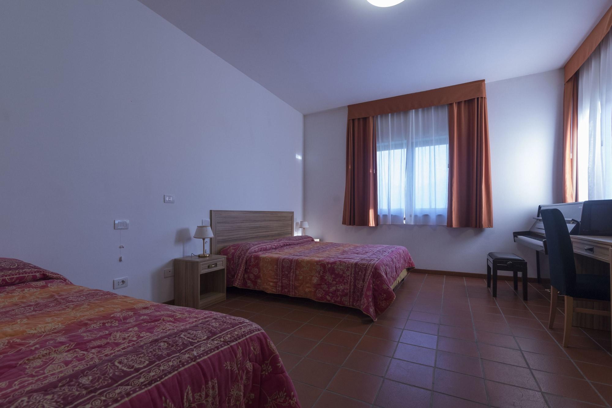 Hotel Villa Del Cardinale Norma Exteriör bild
