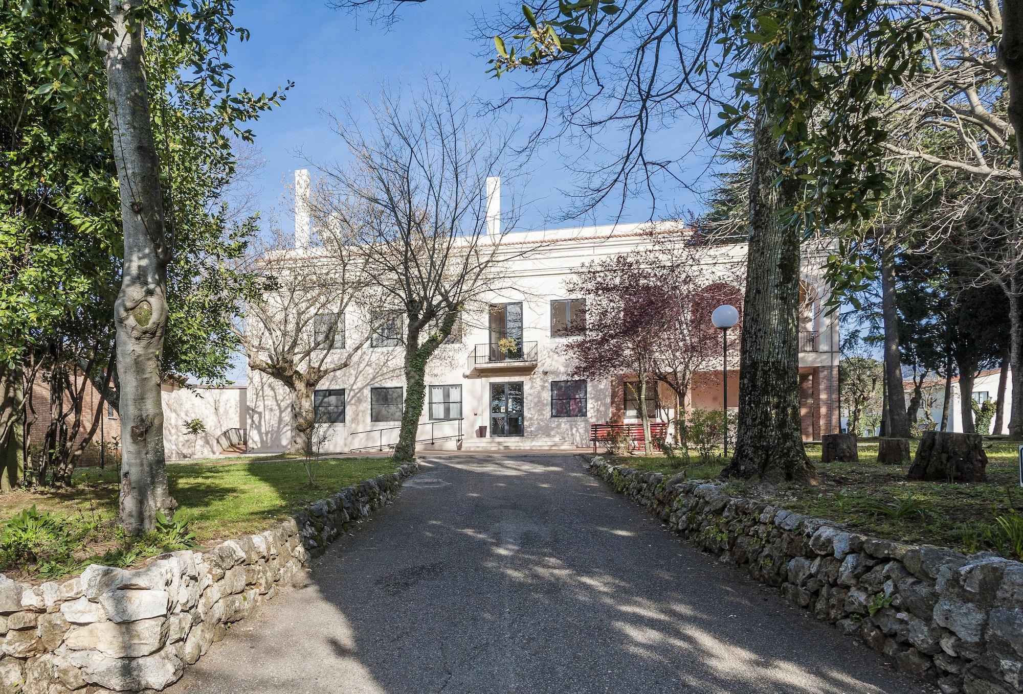 Hotel Villa Del Cardinale Norma Exteriör bild