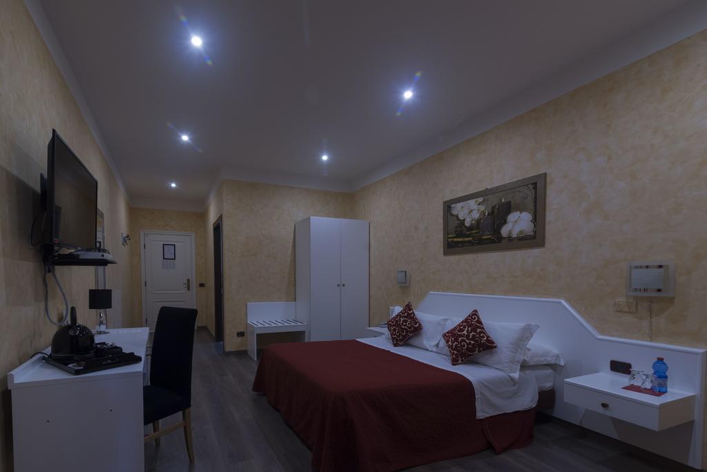 Hotel Villa Del Cardinale Norma Exteriör bild